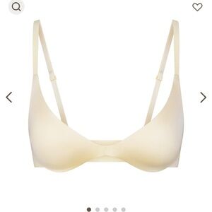 SKIMS Wireless Form Super Push Up Bra